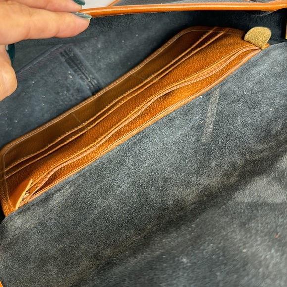 Dooney & Bourke Vtg equestrian blk Pebbled Leather with Brown Trim crossbody - Picture 13 of 15